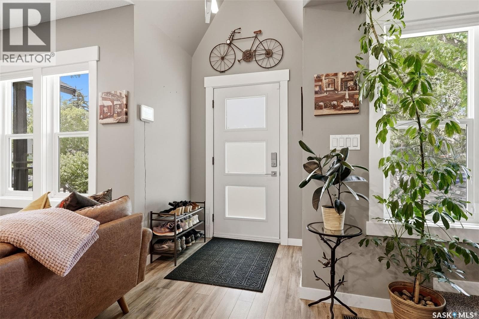 2467 Atkinson STREET — photo 3