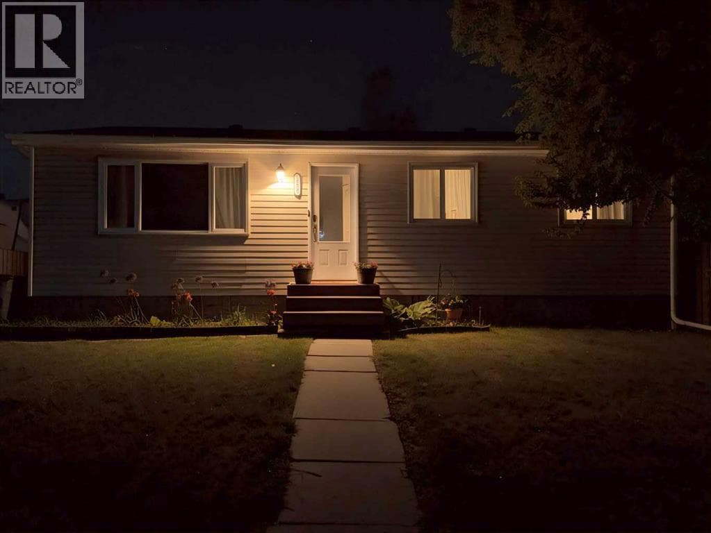 1109 56 Street — photo 2