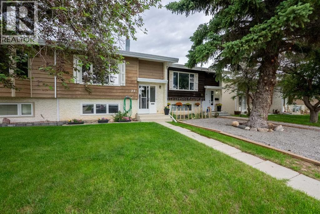 23 Selkirk Road W — photo 2