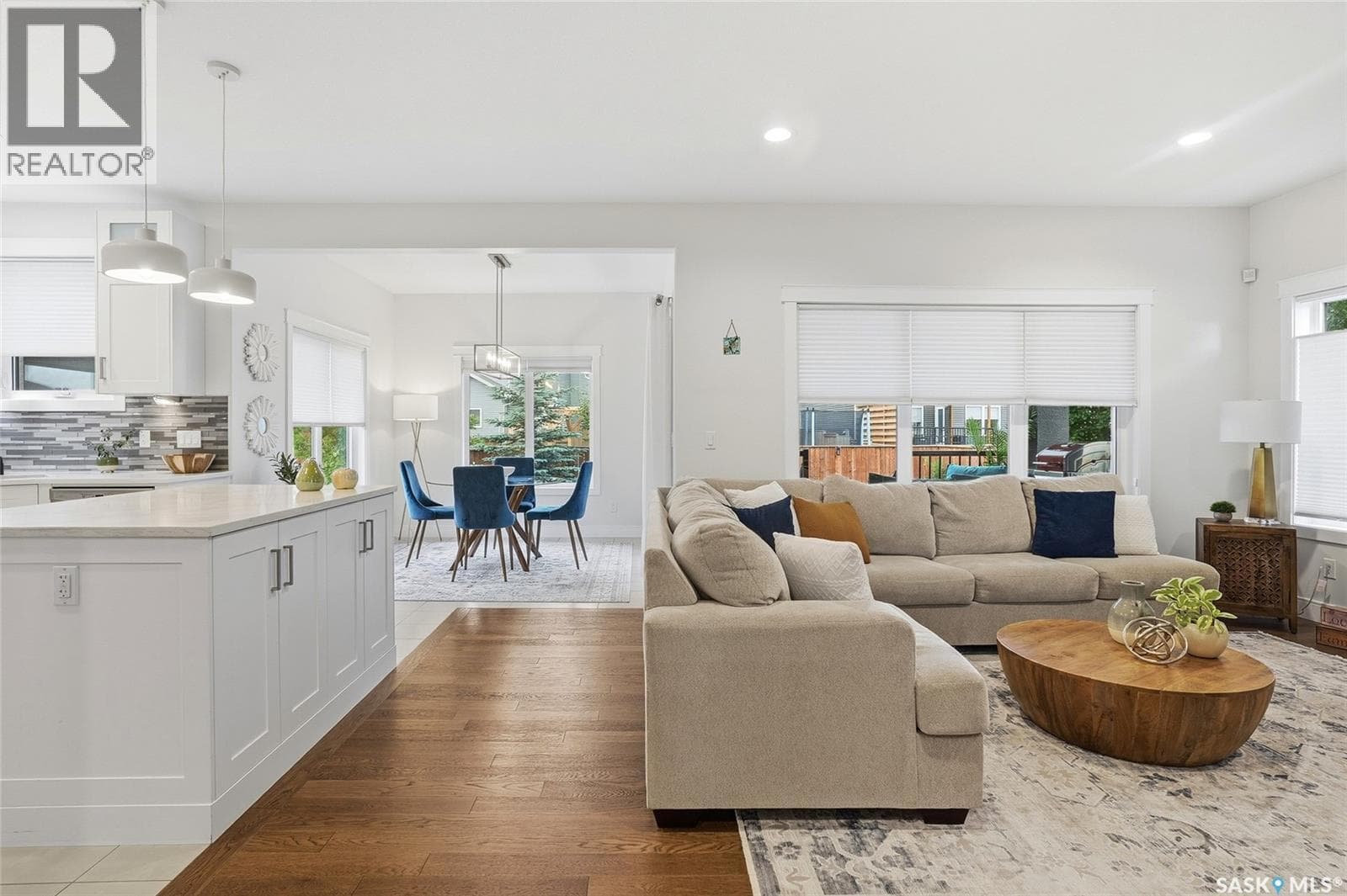 606 Pichler CRESCENT — photo 5