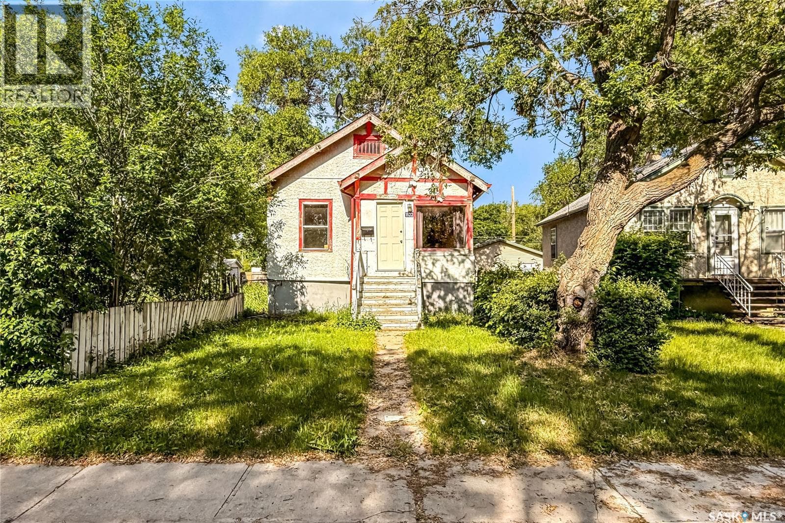 1132 QUEEN STREET — photo 2