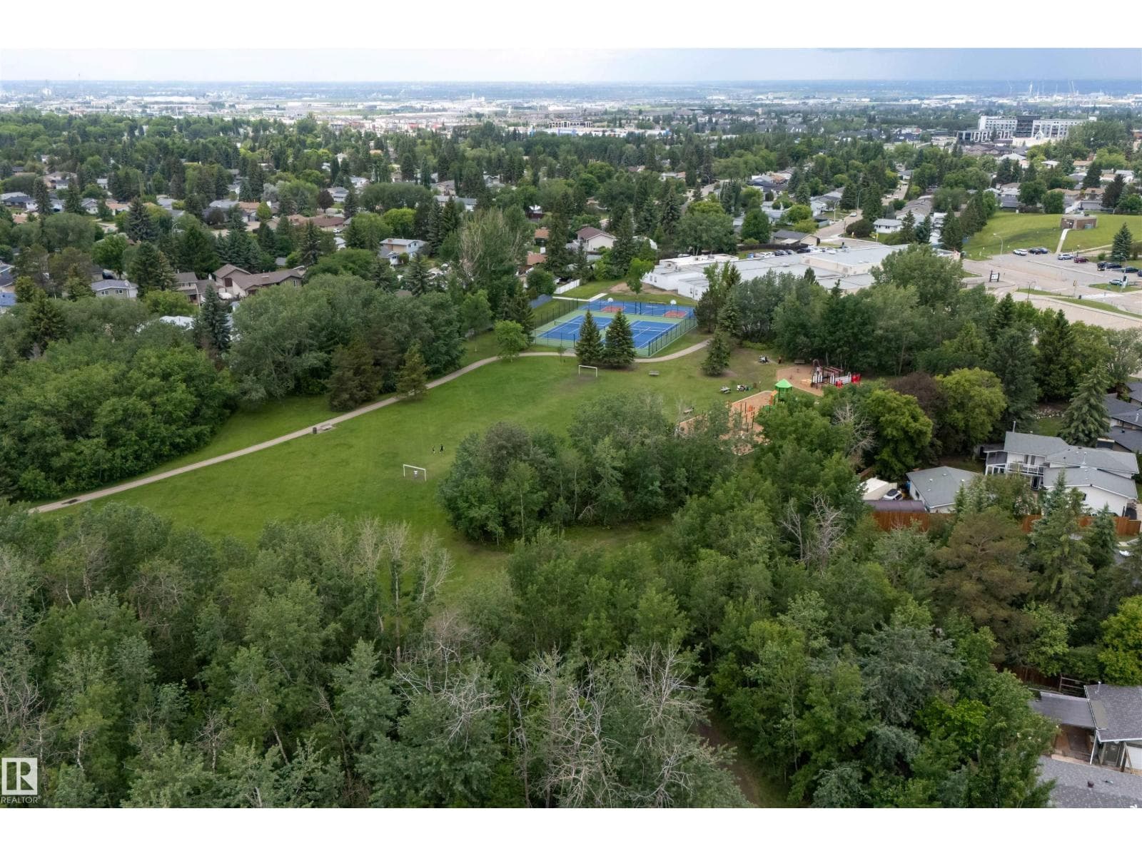 140 Greengove Ave — photo 3