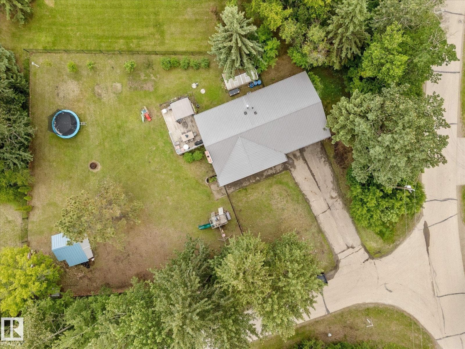 819 Hermitage DR — photo 5