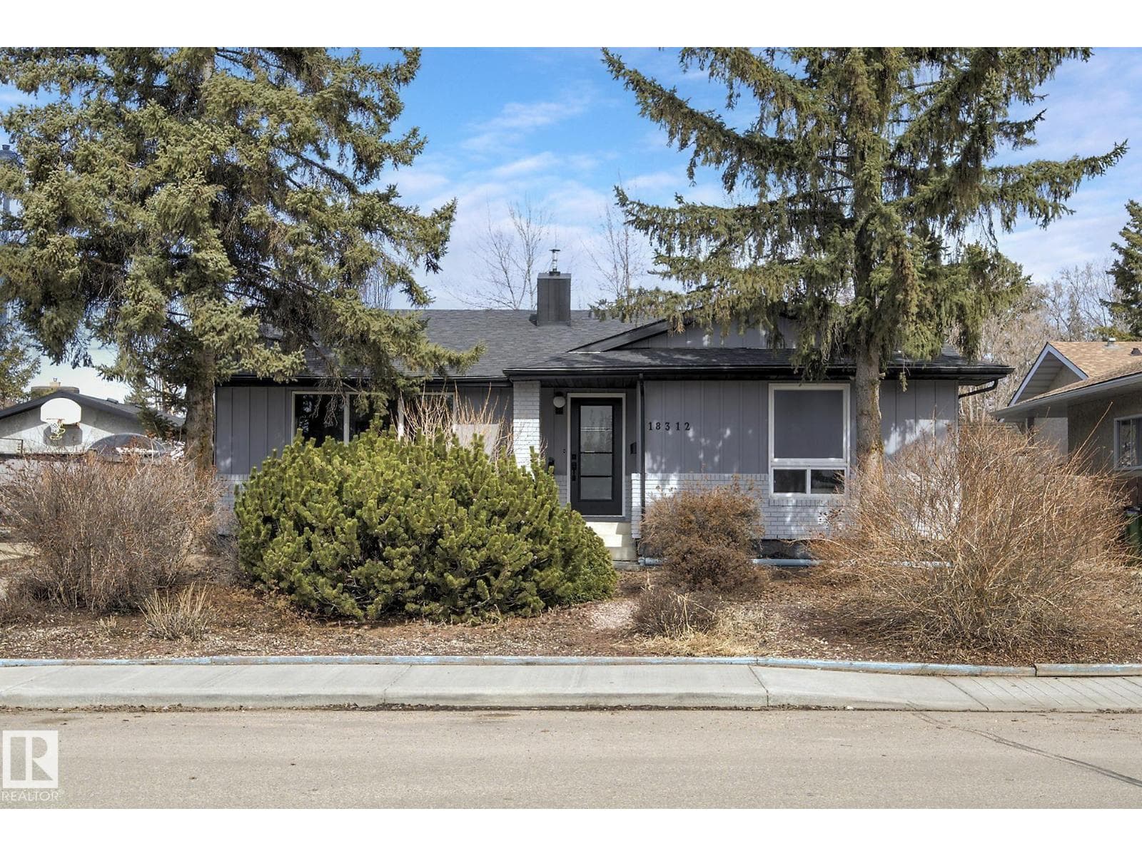 18312 91 AV NW — photo 2