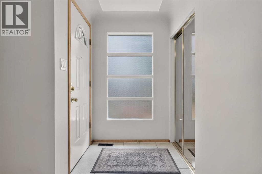 3431 23 Street NW — photo 3