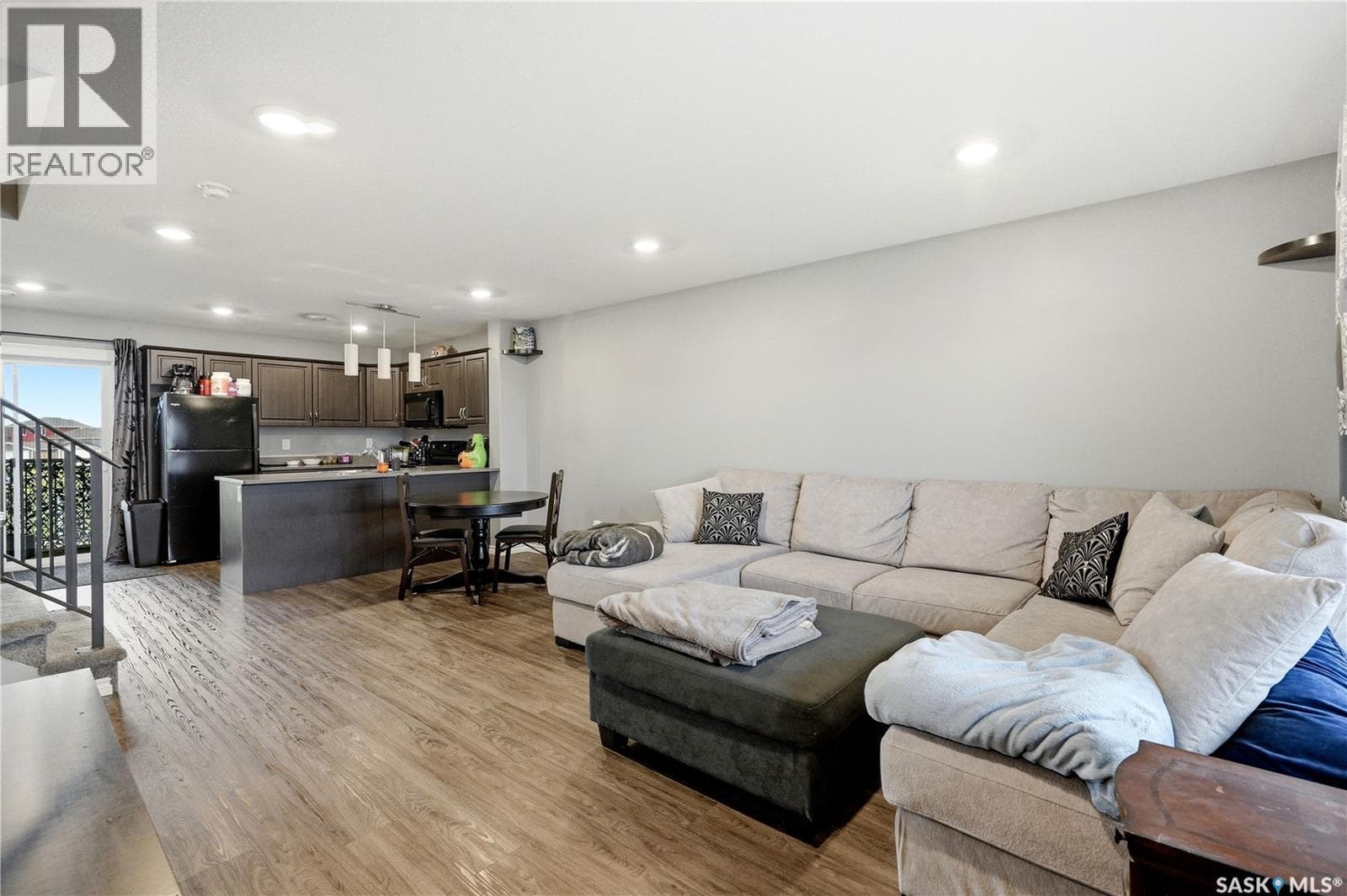 618 110 Akhtar BEND — photo 5