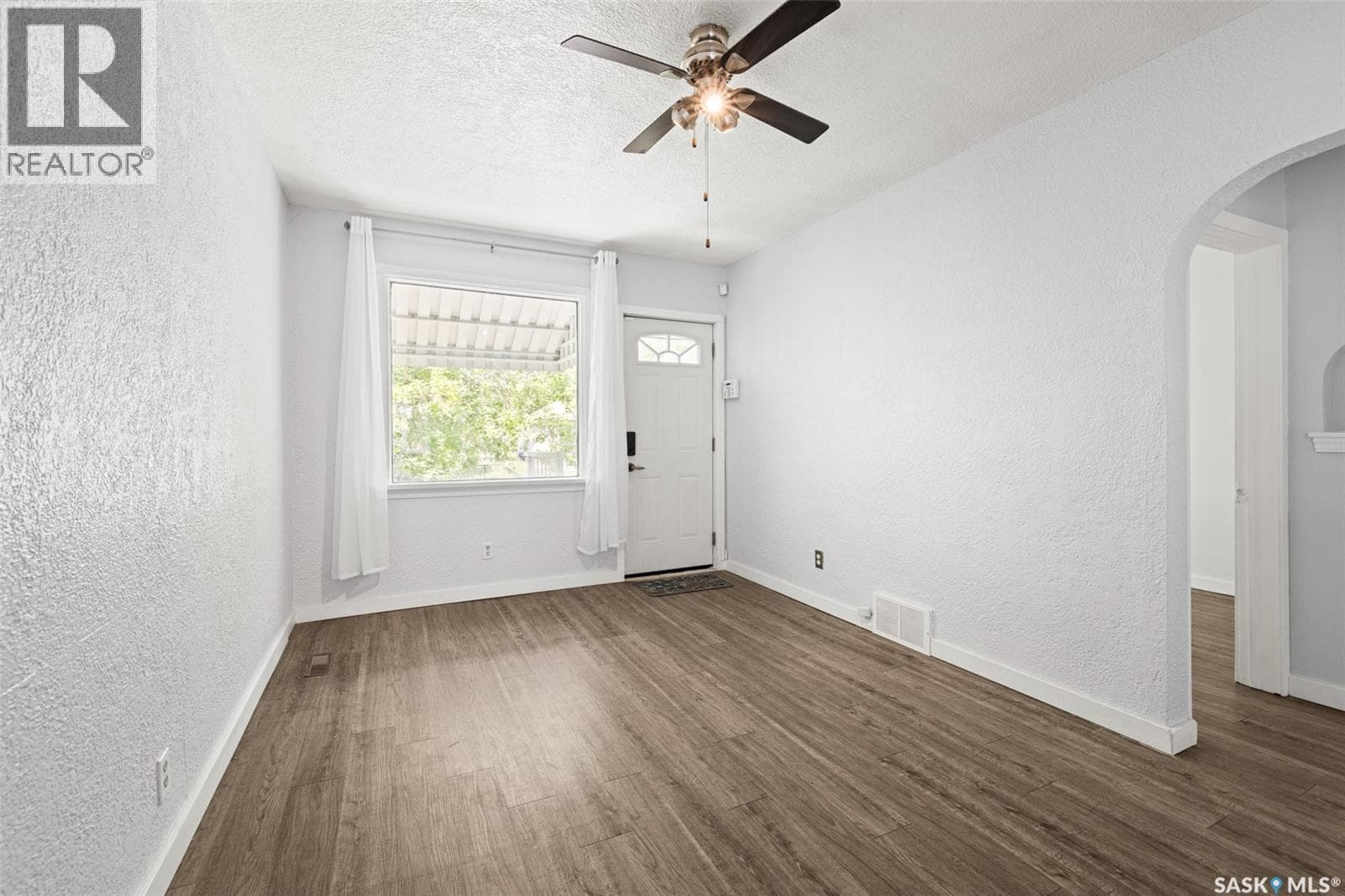 2167 Lindsay STREET — photo 5
