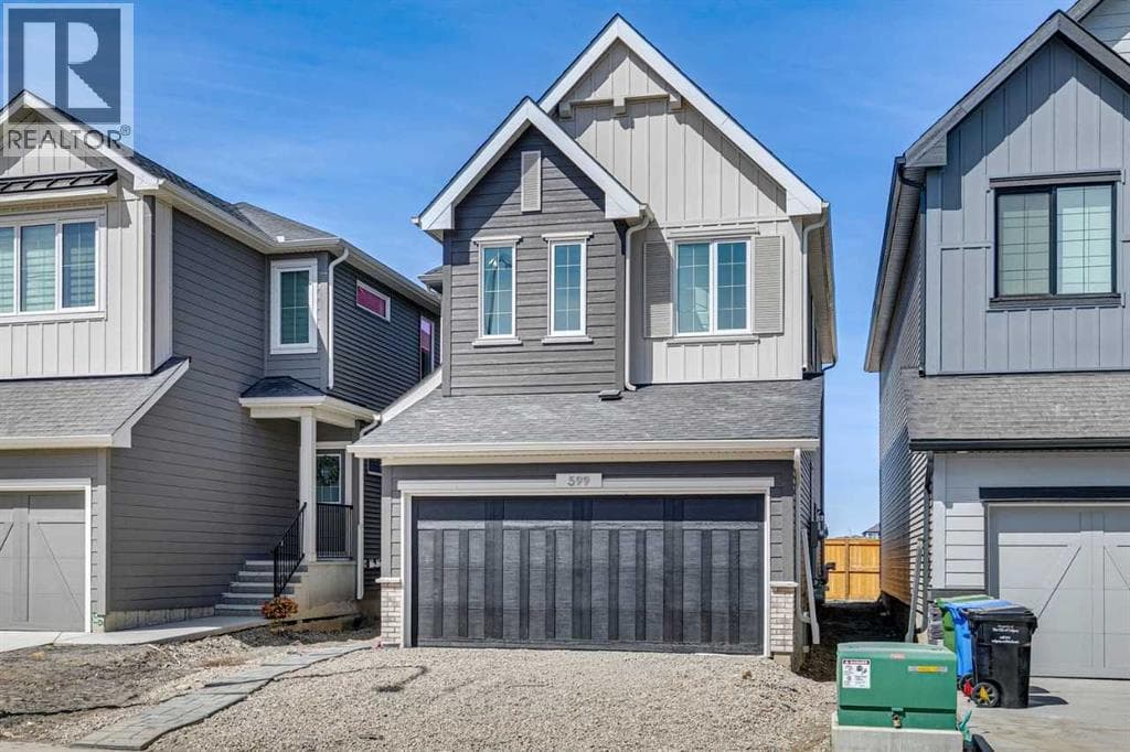 599 Buffaloberry Manor SE