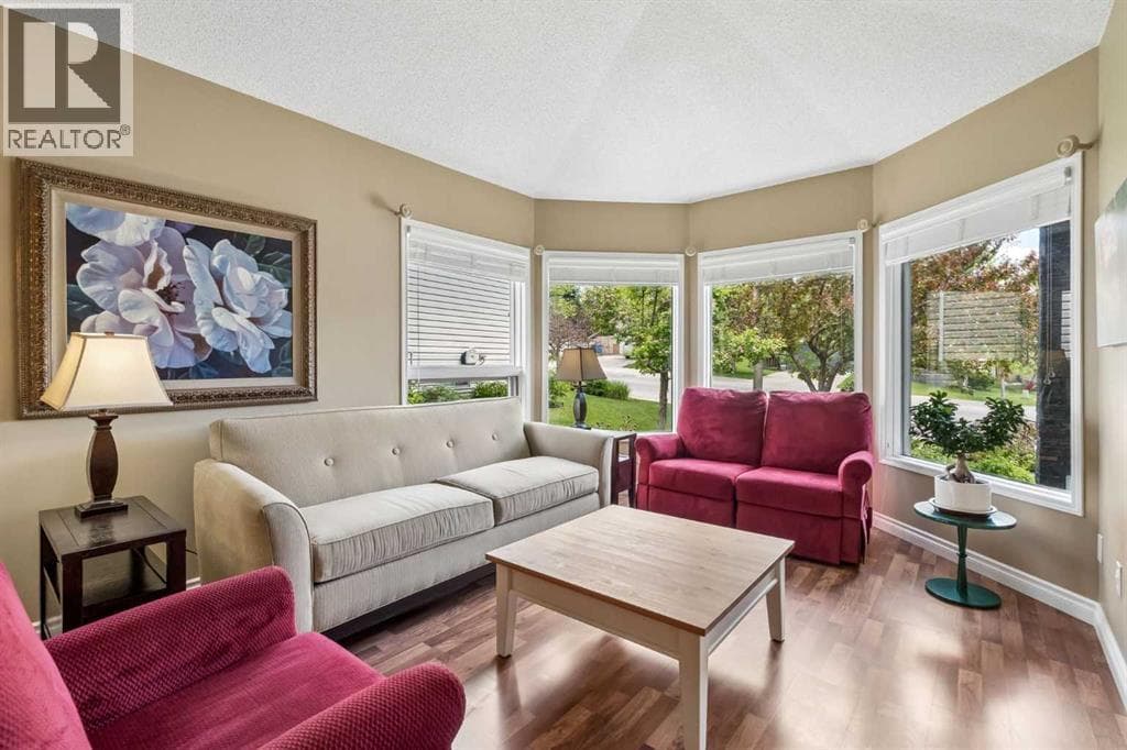 67 Hawkwood Drive NW — photo 5