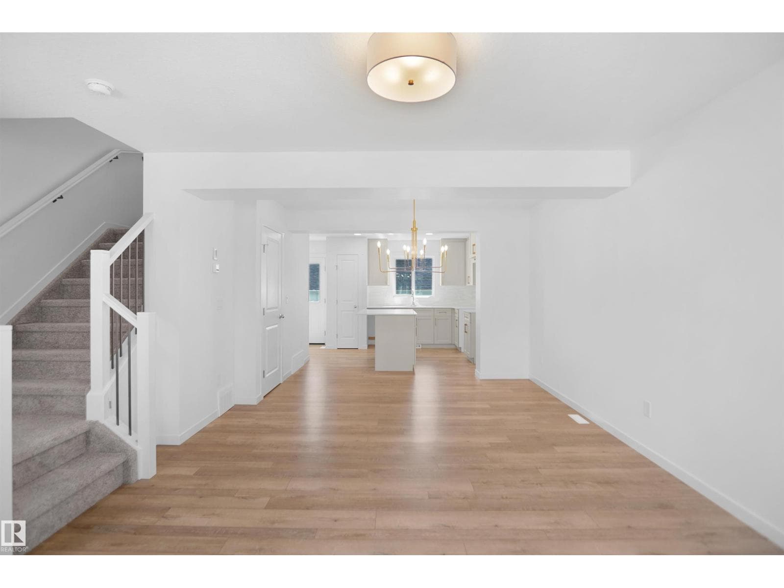 1301 KESWICK DR SW — photo 4