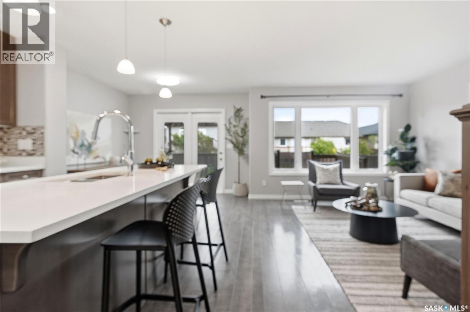 334 Dickson CRESCENT