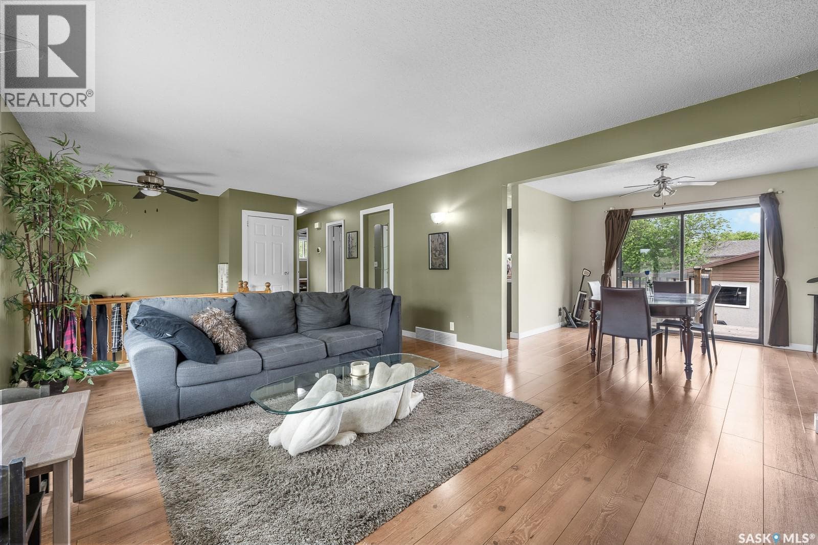 10 Bastedo CRESCENT — photo 3