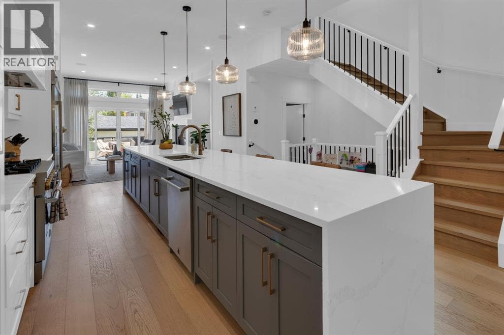 4204 16a Street SW — photo 4