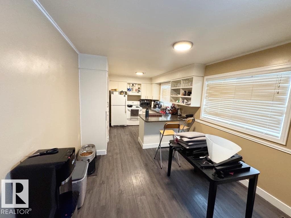 5114 44 AV — photo 3