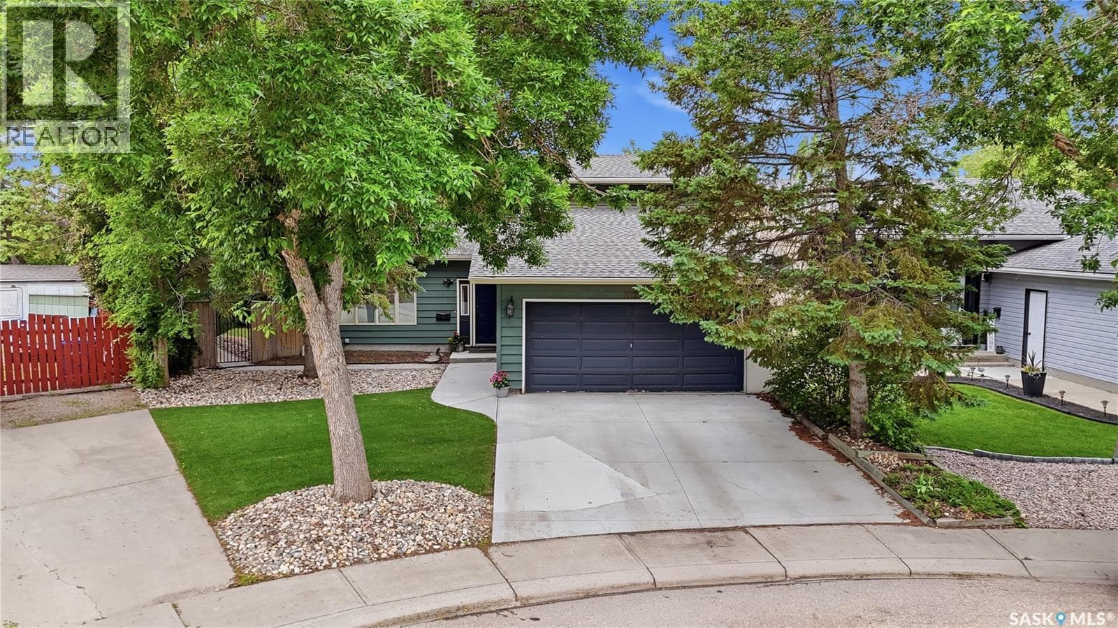 1122 Bayda CRESCENT