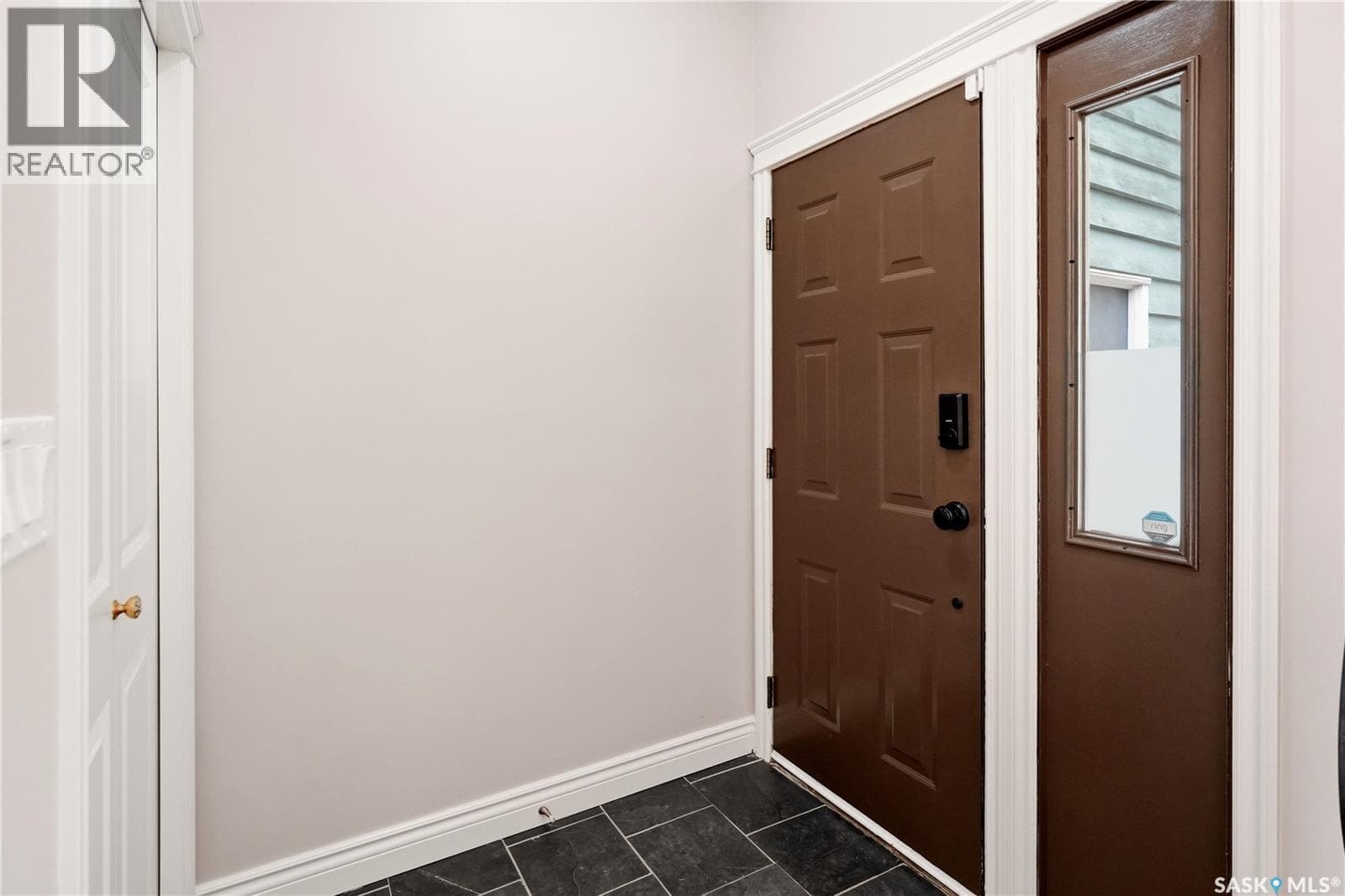 1122 Bayda CRESCENT — photo 3