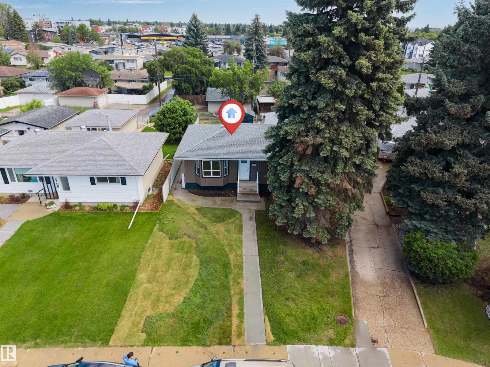 6404 88 AV NW — photo 5