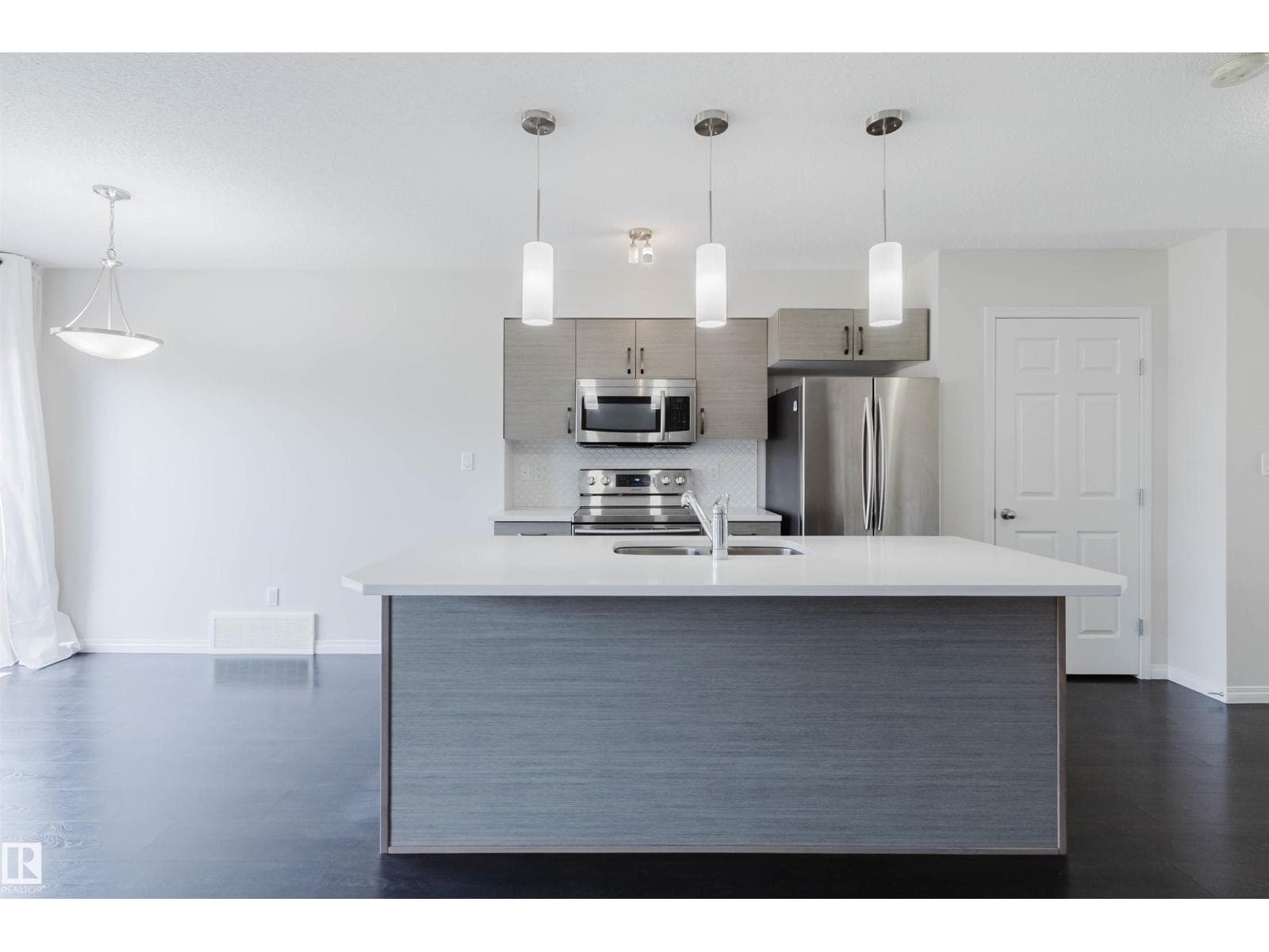 2082 PRICE LANDING SW — photo 4
