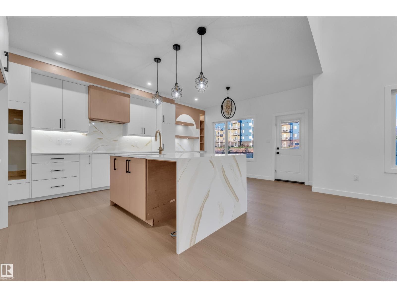 2824 194 ST NW — photo 4
