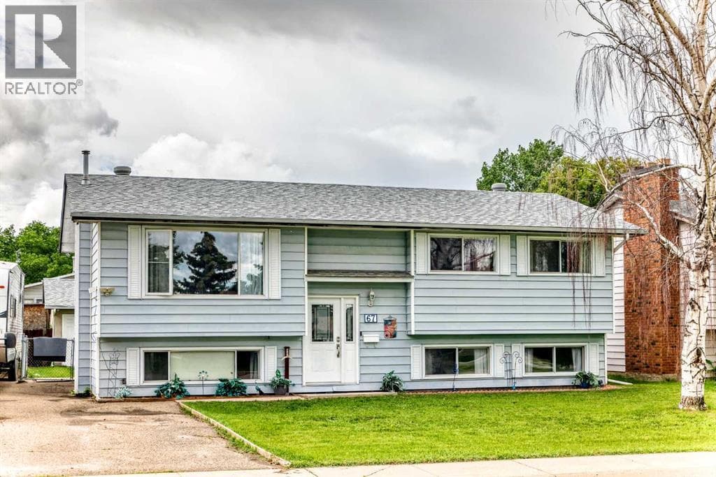 67 Newcombe Crescent
