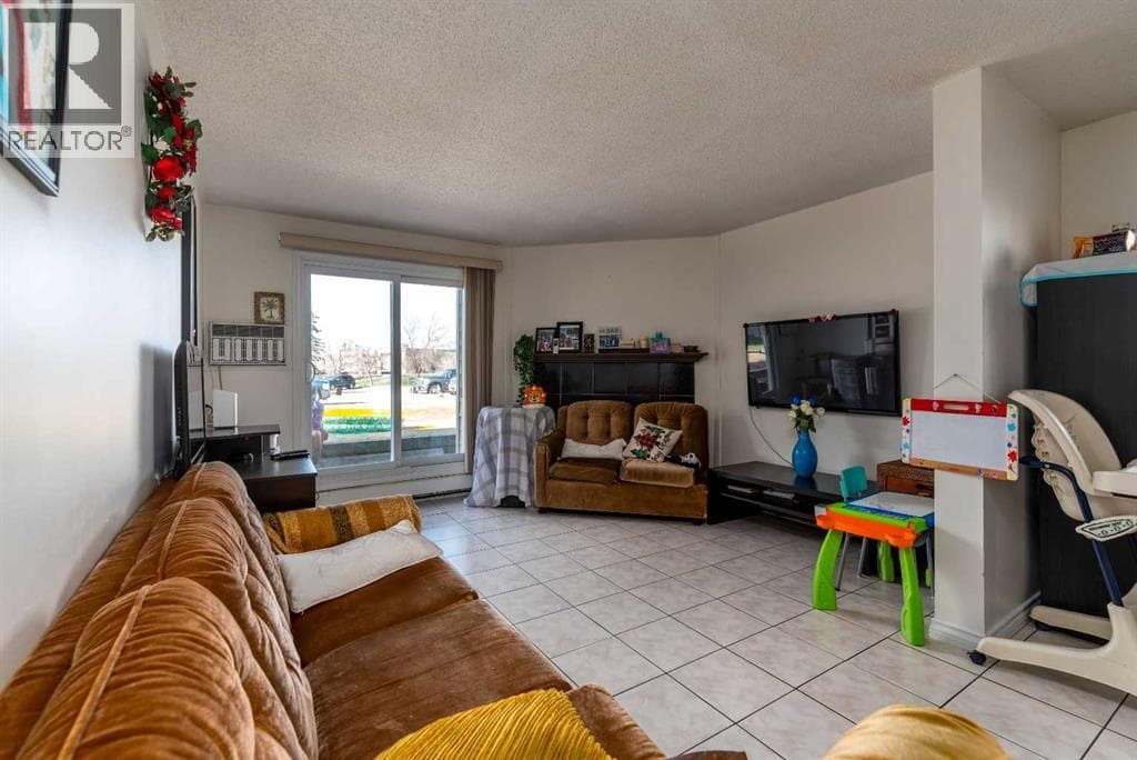 109B, 3007 57A Ave — photo 2