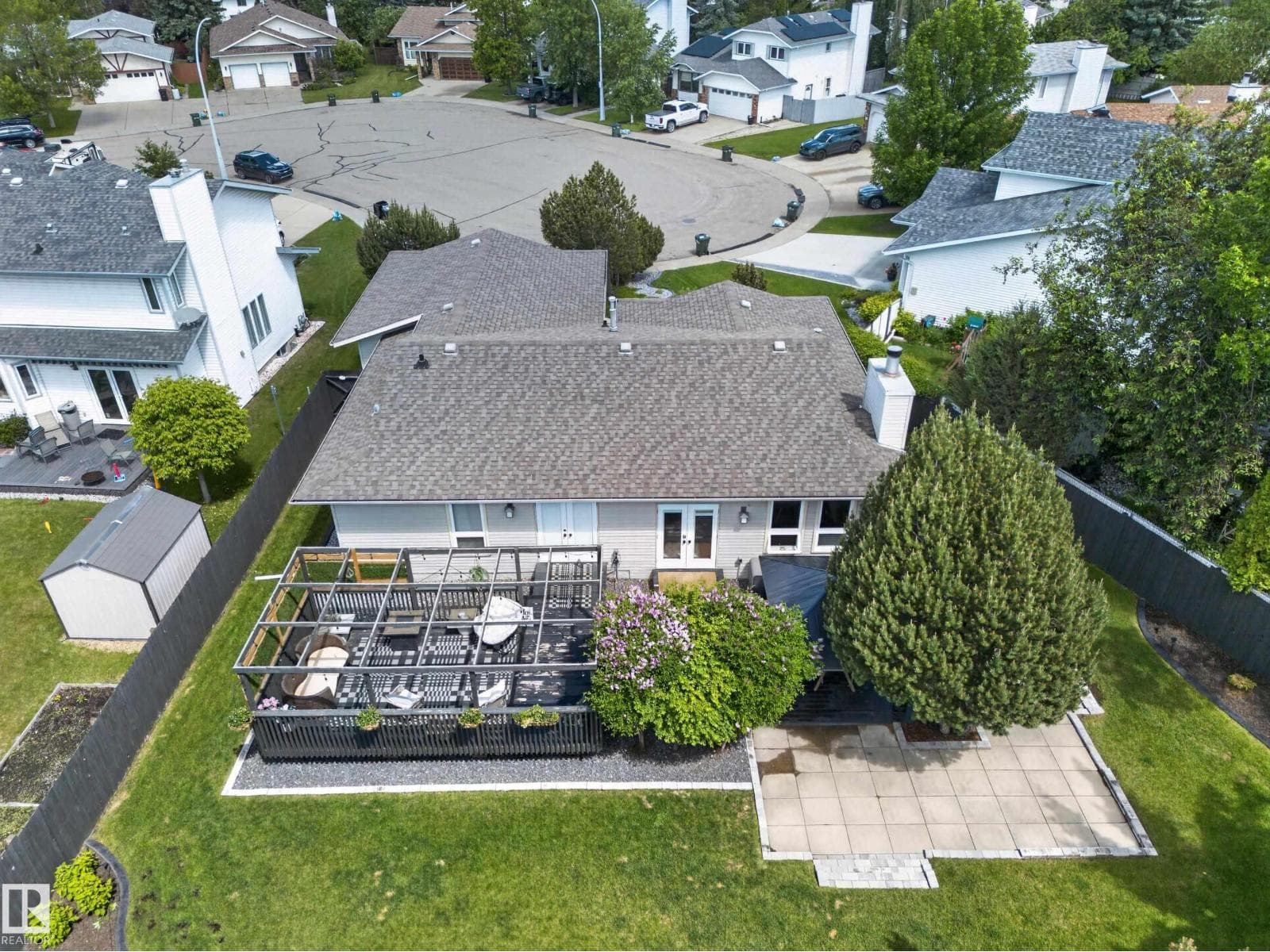 9 COACHMAN PL — photo 3