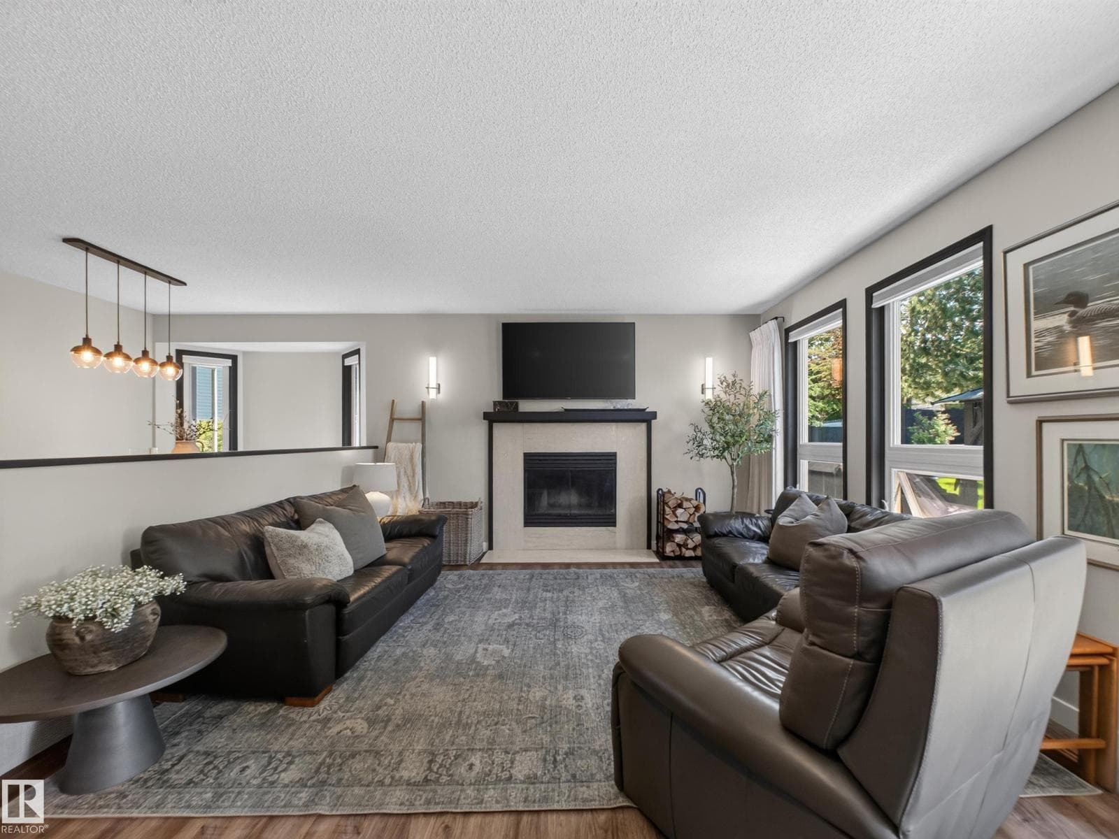 9 COACHMAN PL — photo 4