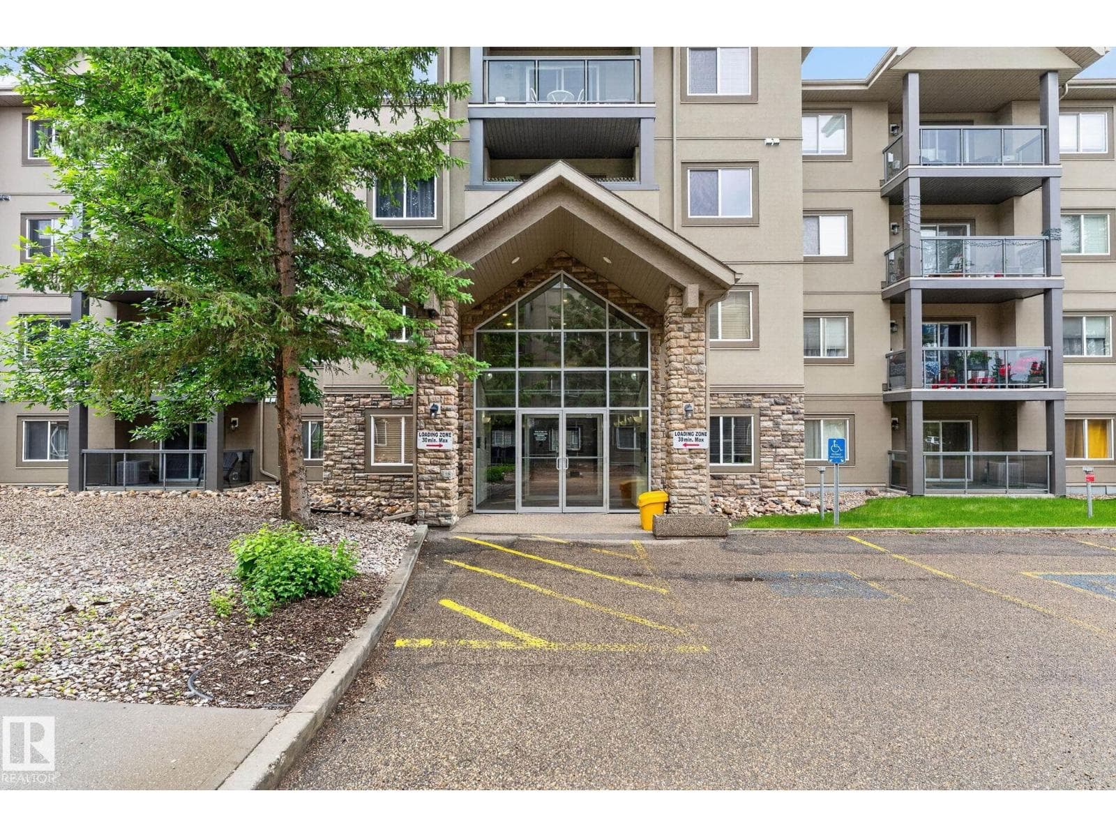 #122 279 SUDER GREENS DR NW — photo 3