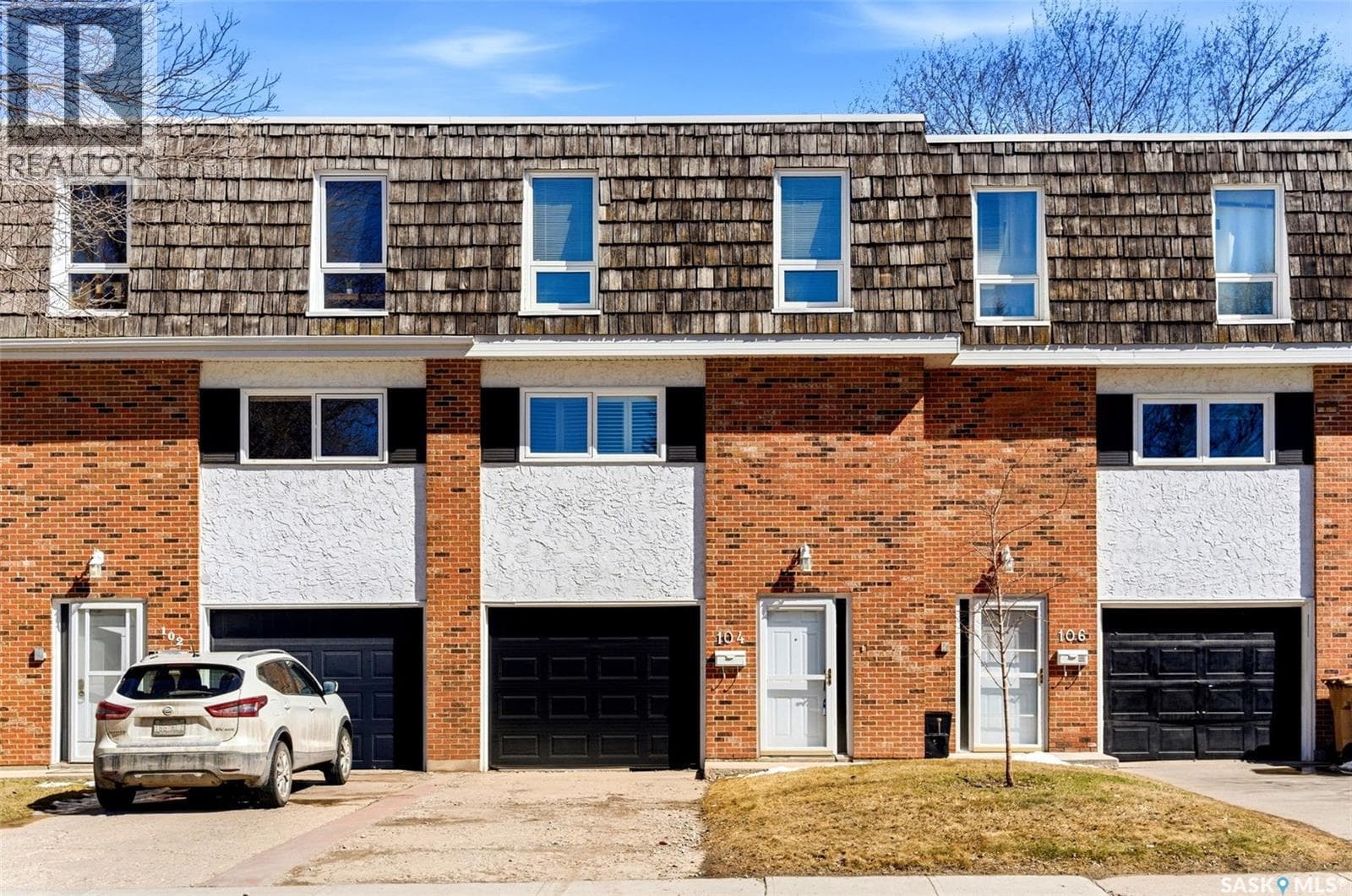 104 Lockwood ROAD