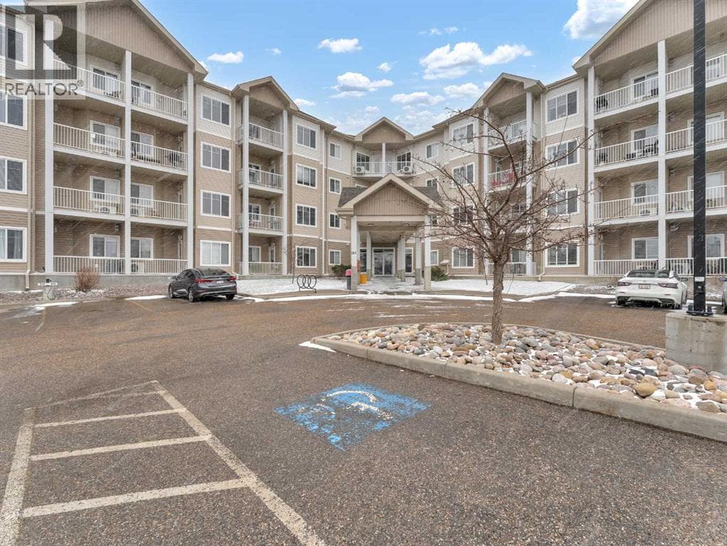 205, 194 Sunrise Circle SW — photo 2