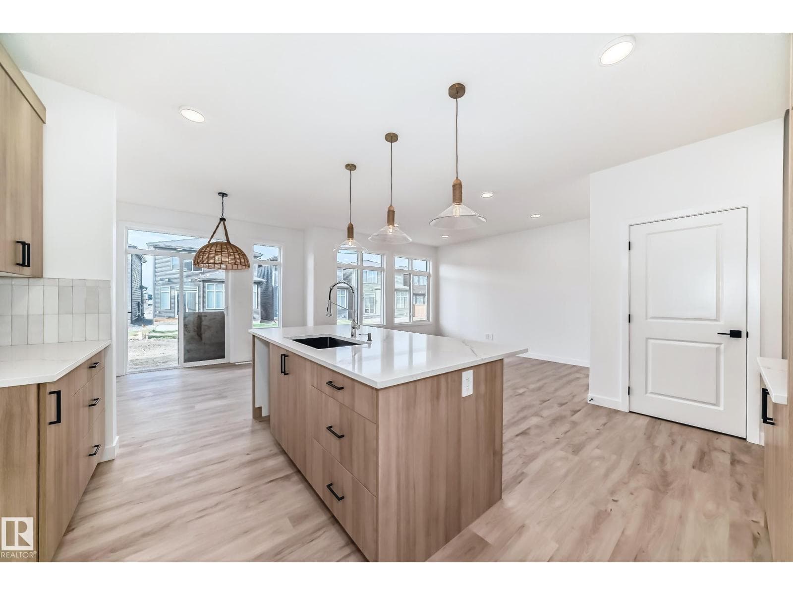 8255 Kiriak LO SW — photo 4