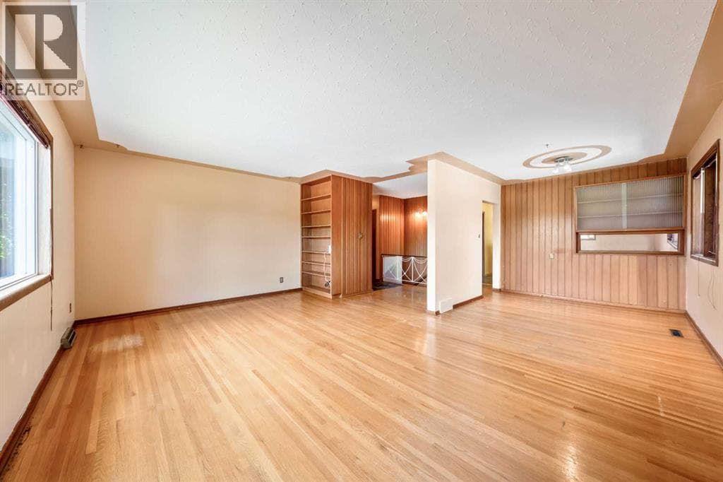 1811 Canberra Road NW — photo 4