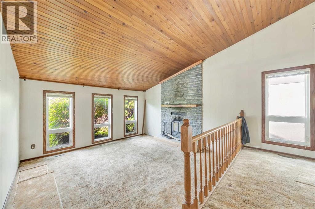 5713 34 Street — photo 3