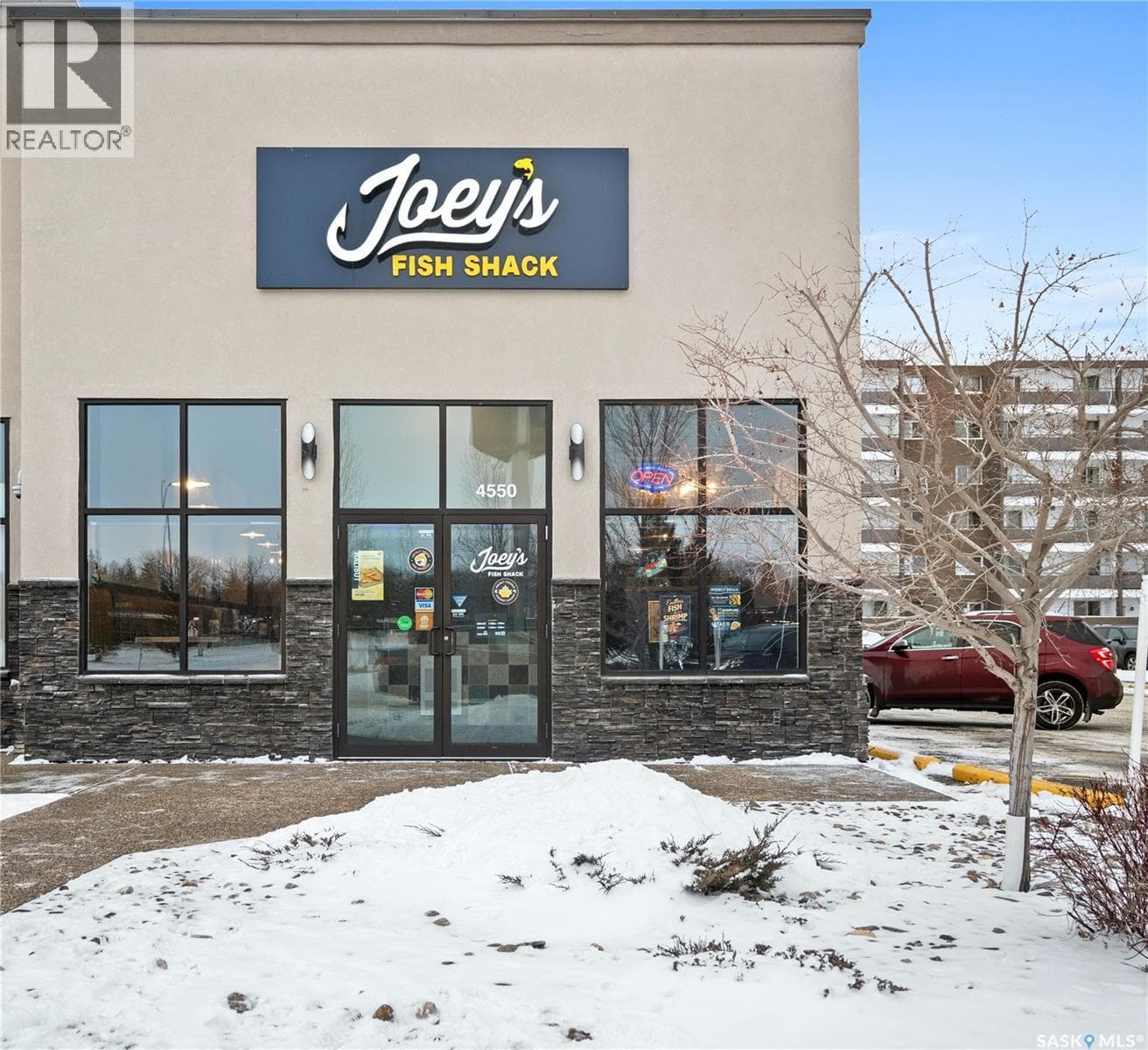 4550 Albert STREET — photo 2