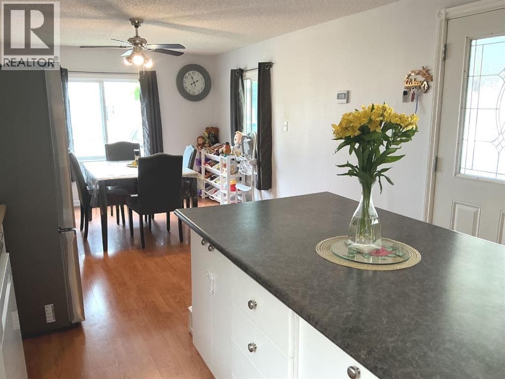 32 RIVER VALLEY ESTATES — photo 4