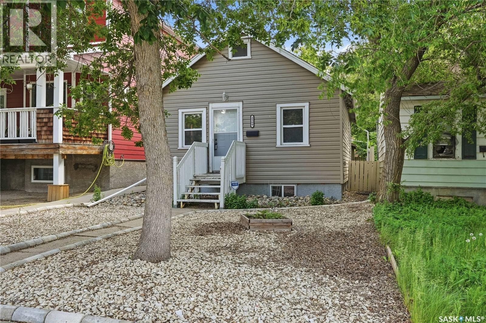 2509 McDonald STREET — photo 2