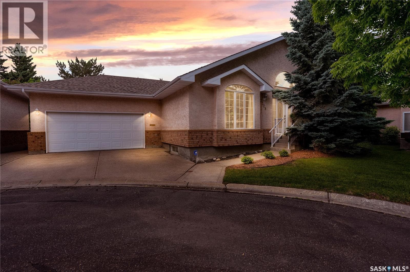 3328 Lakeshore COURT