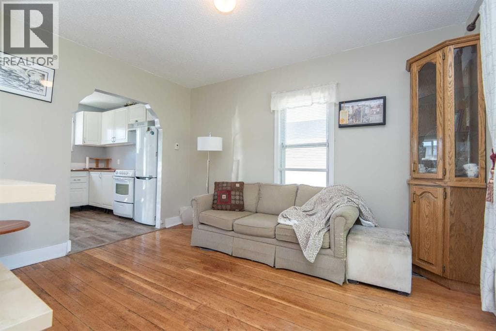 4211 51A Street — photo 5
