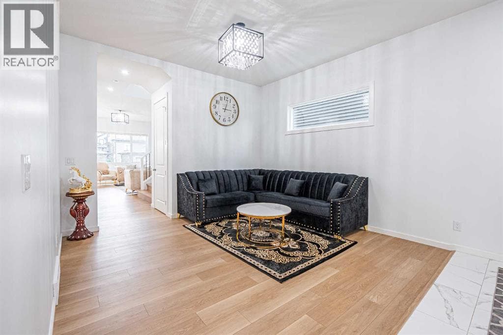 2325 Lancaster Heights SE — photo 4