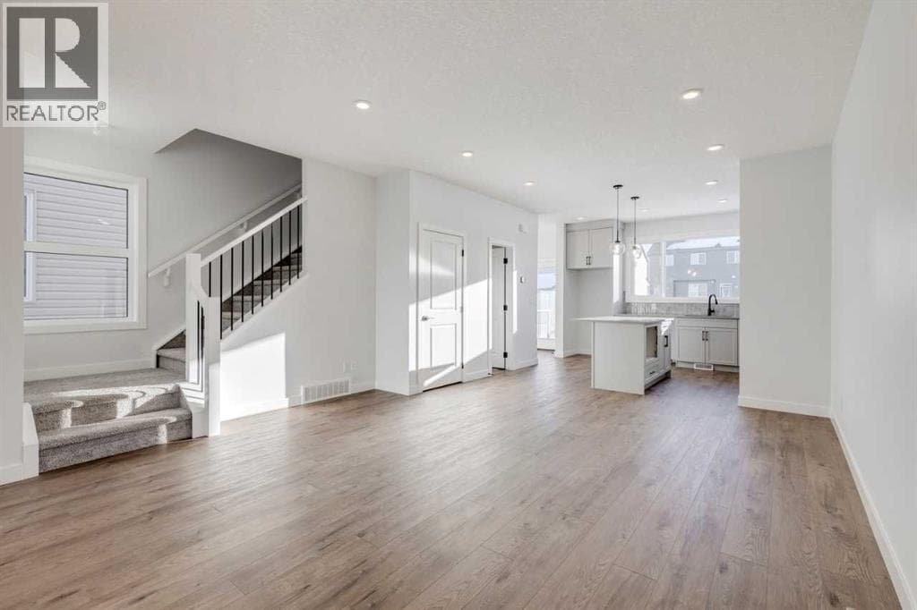 33 Savanna Place NE — photo 2
