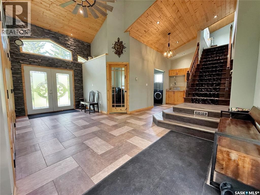 Elizabeth St South Acreage — photo 4