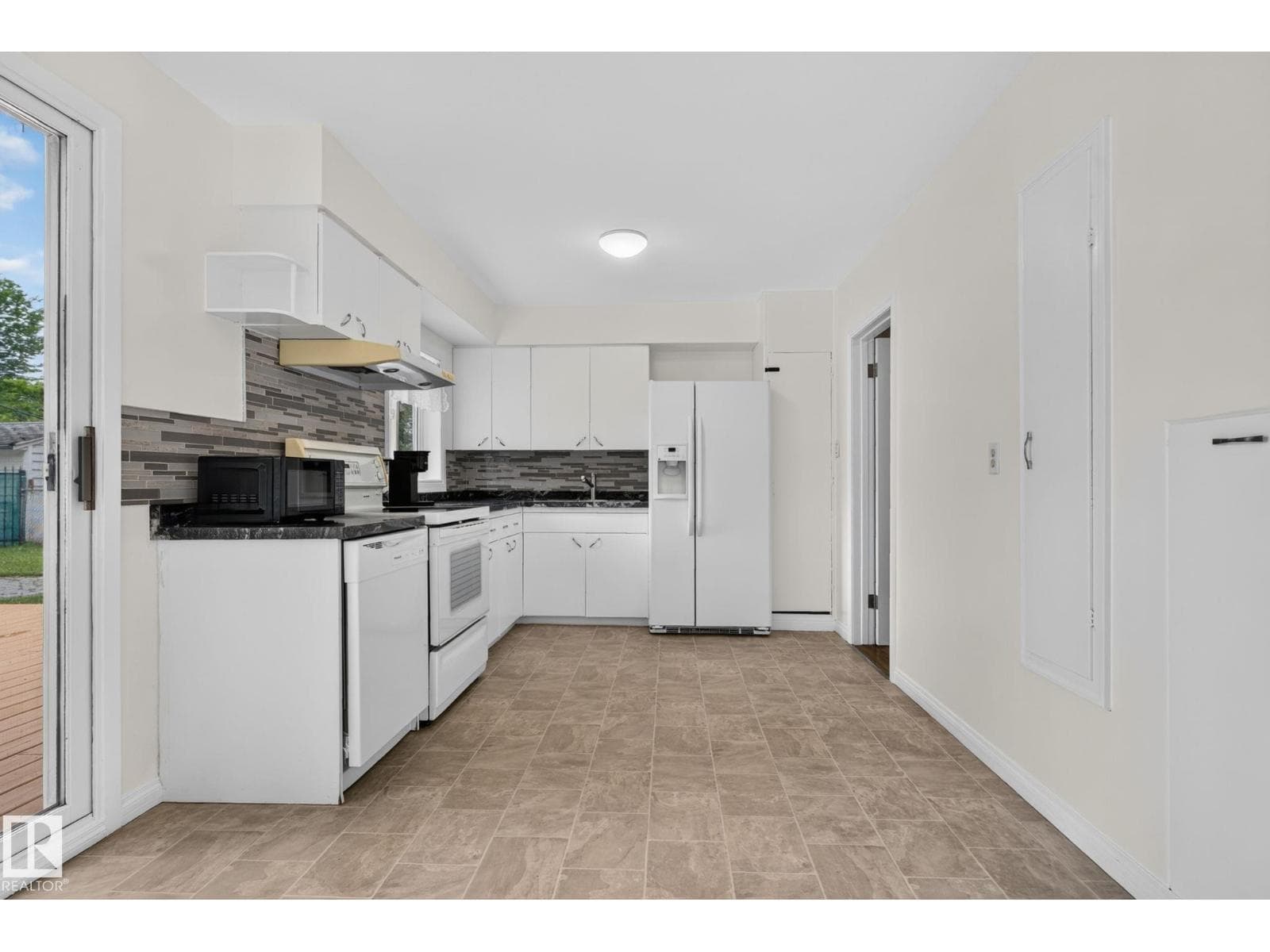 12952 114 ST NW NW — photo 5