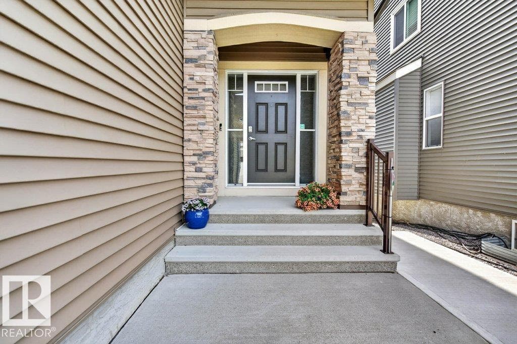 5315 20 AV SW — photo 3