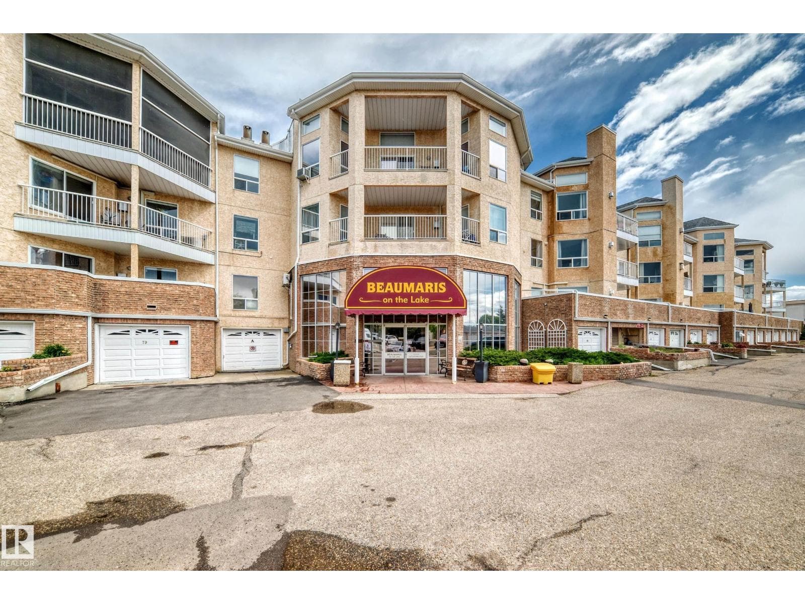 #422 15499 CASTLE DOWNS RD NW