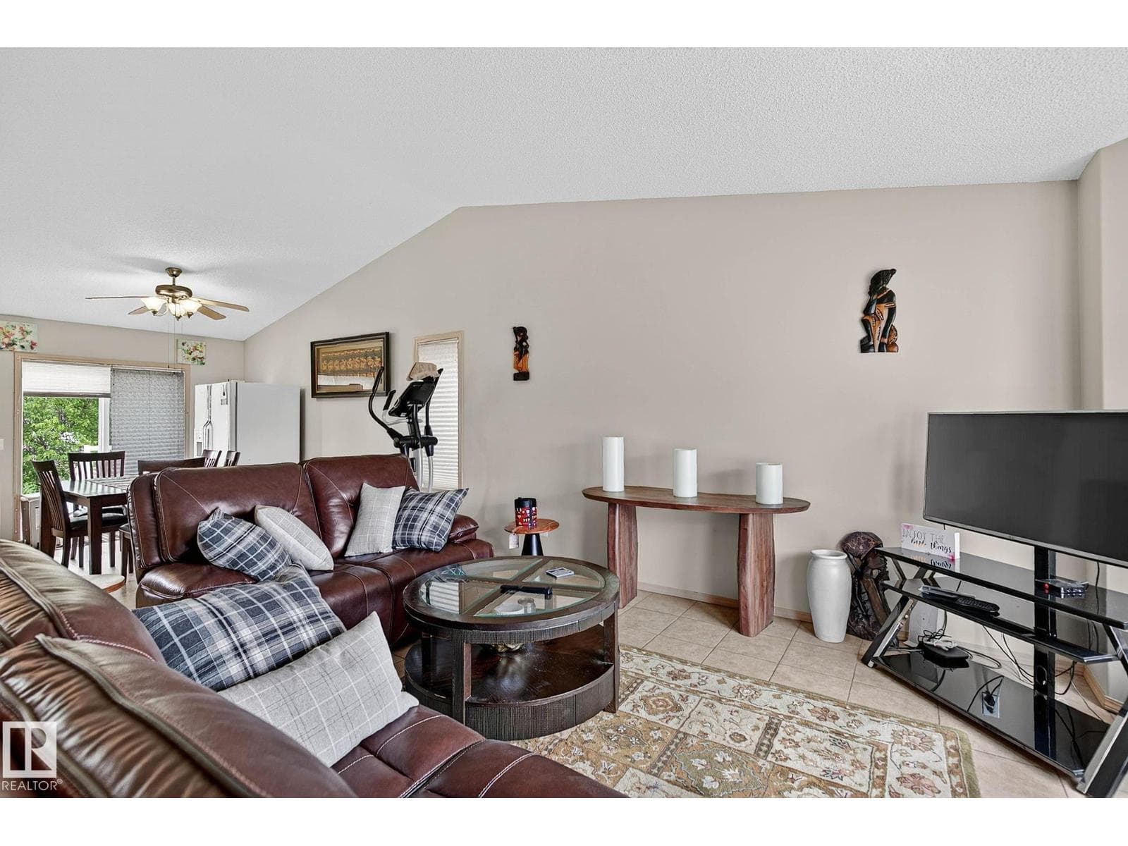 4805 53 AV — photo 5