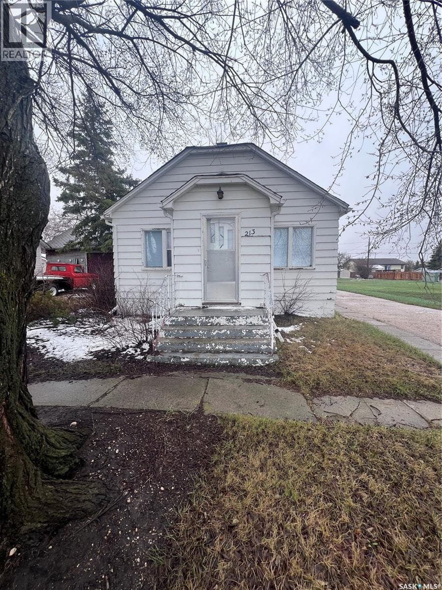 213 3rd STREET N
