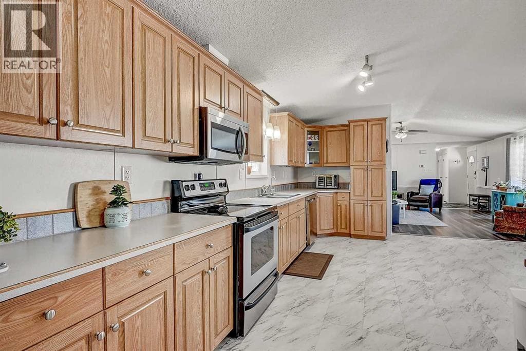 653 Carley Close — photo 5