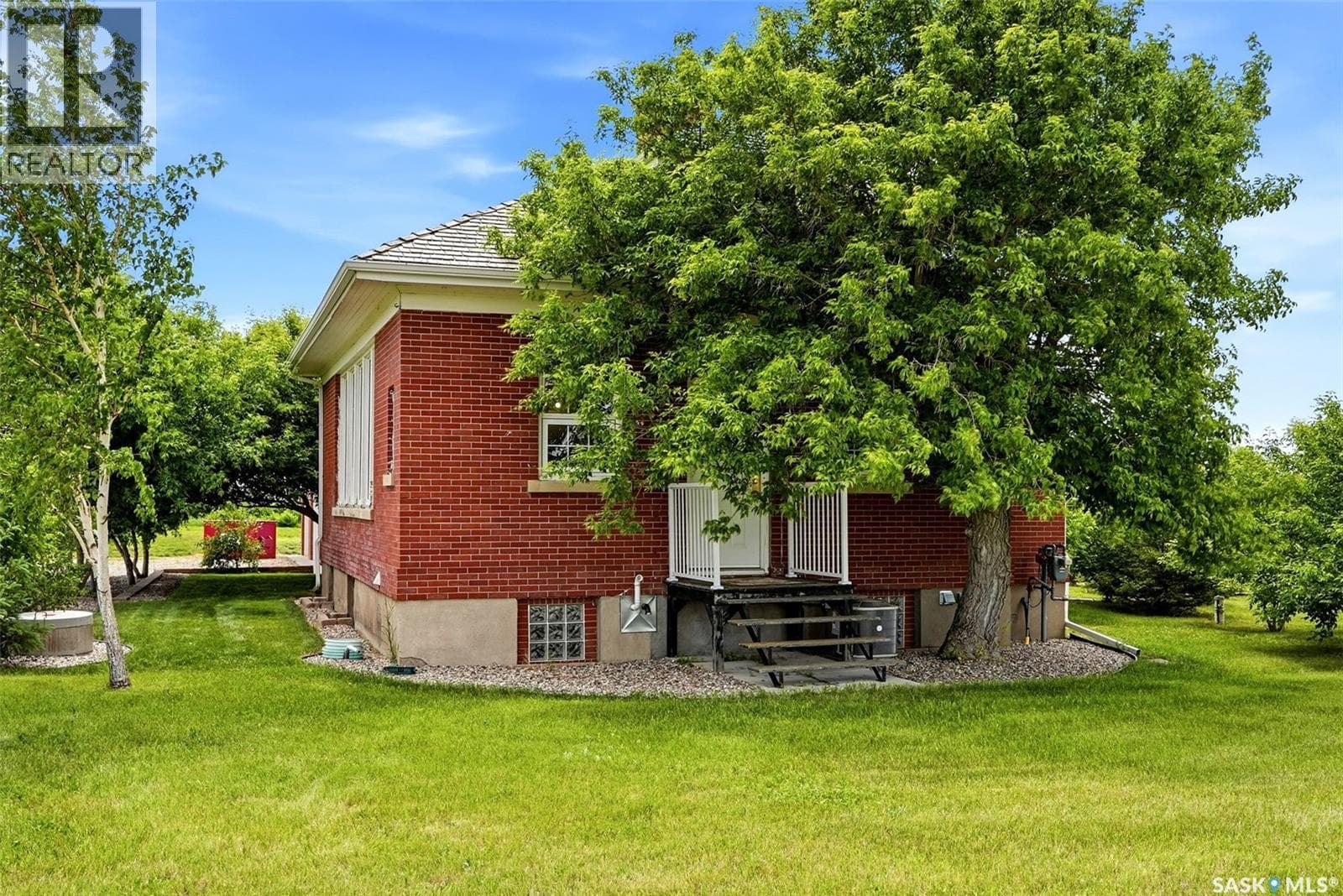 Boggy Creek School Acreage