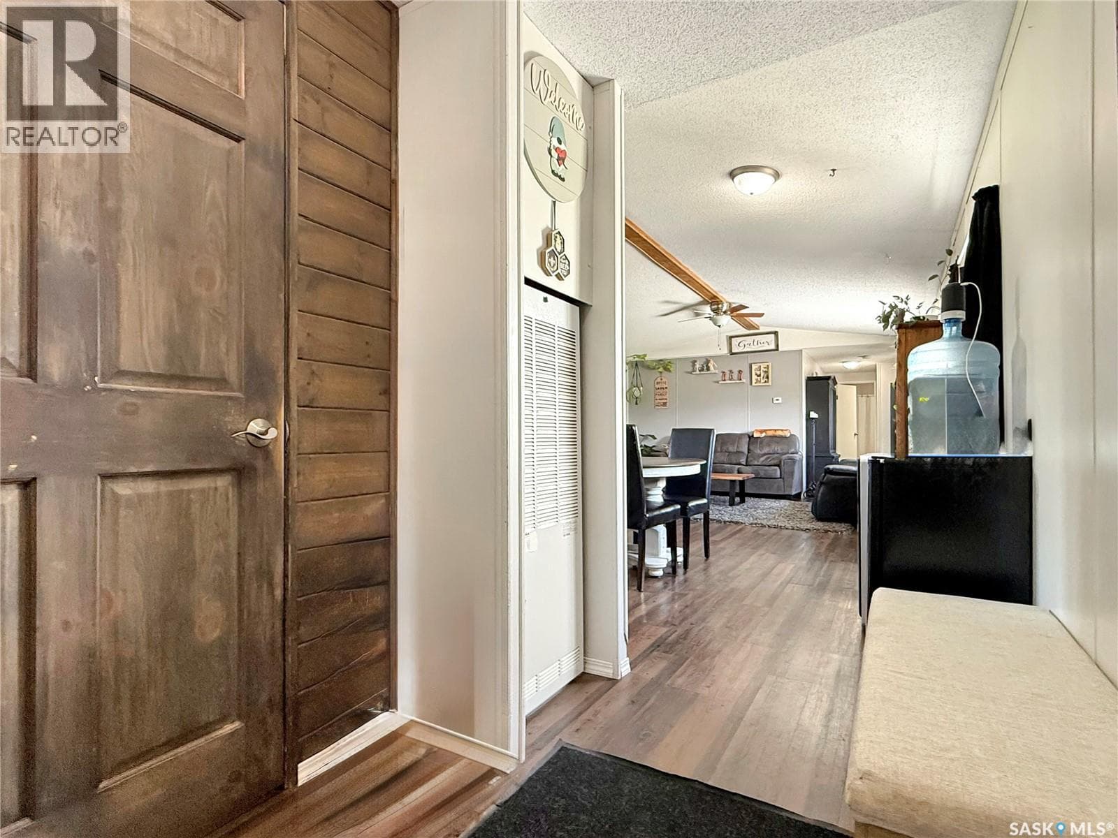 424 Jerome STREET — photo 2
