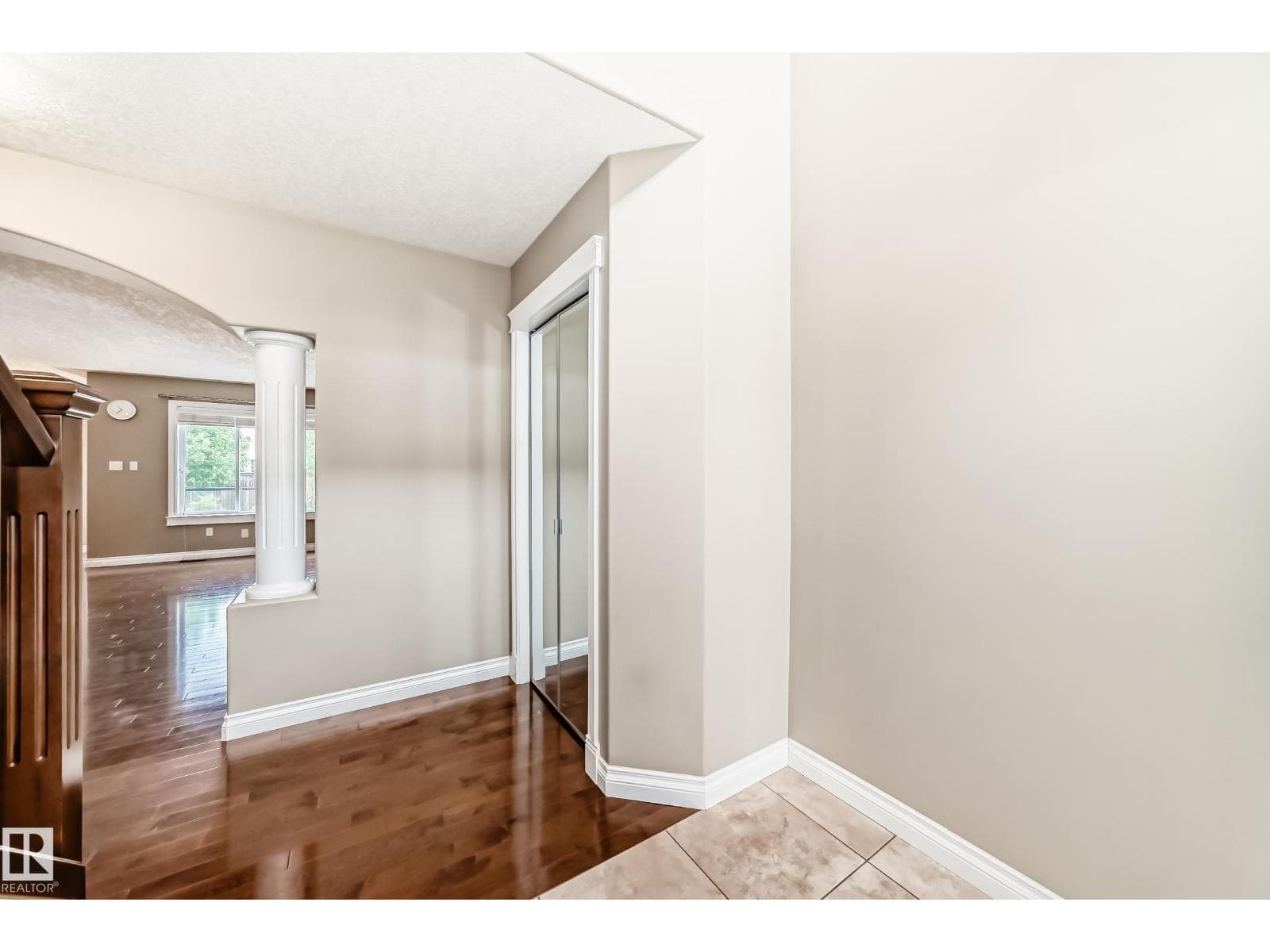 5308 164 AV NW — photo 5